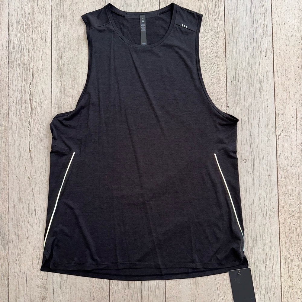 Men’s Lululemon tank (black) color size XL